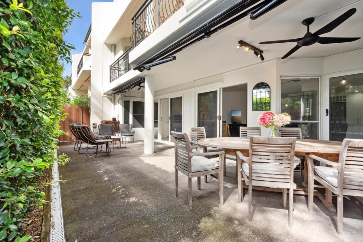 Apartment Stylish River Escape,