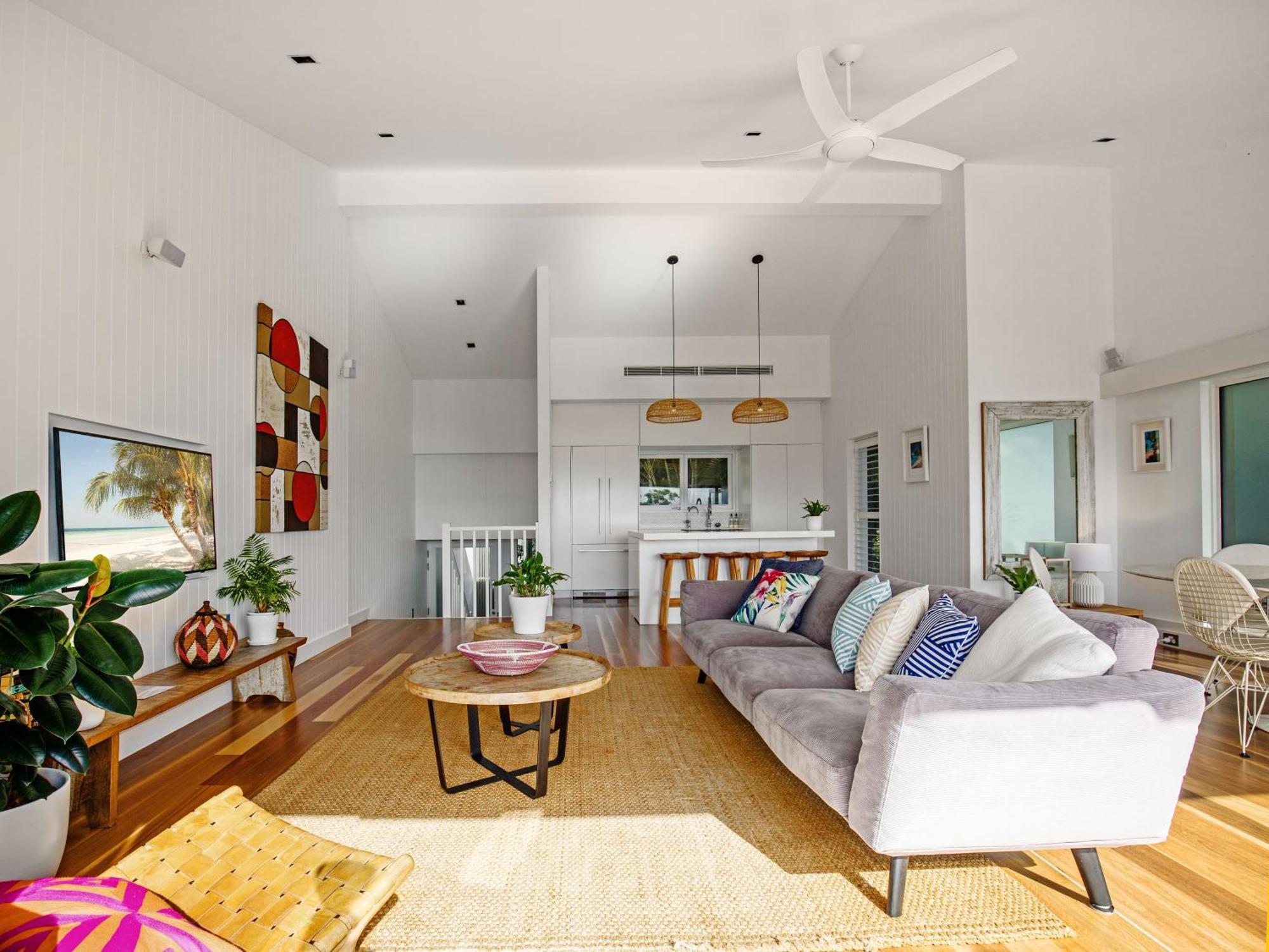Luxury On The Hill, Noosa Heads