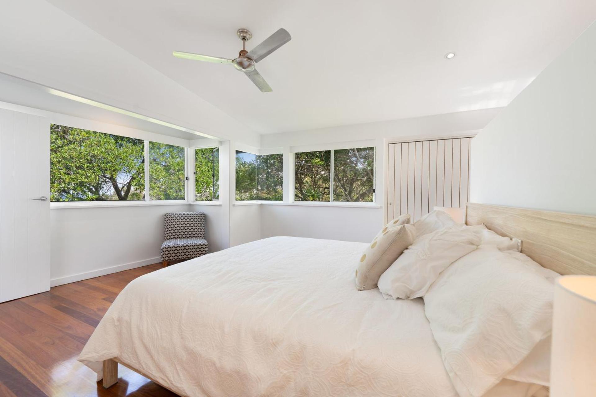 Iconic Noosa House In Mcanally Drive Sunshine *