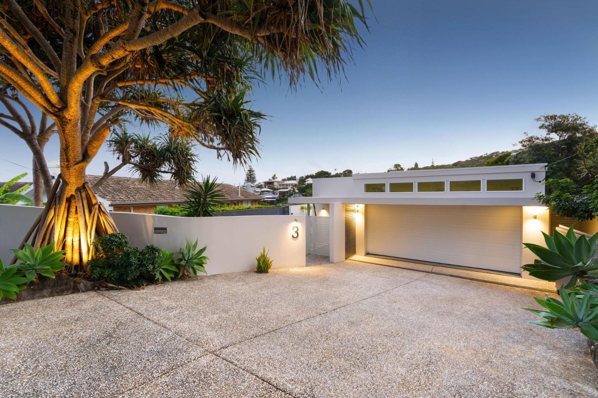 Iconic Noosa House In Mcanally Drive Sunshine