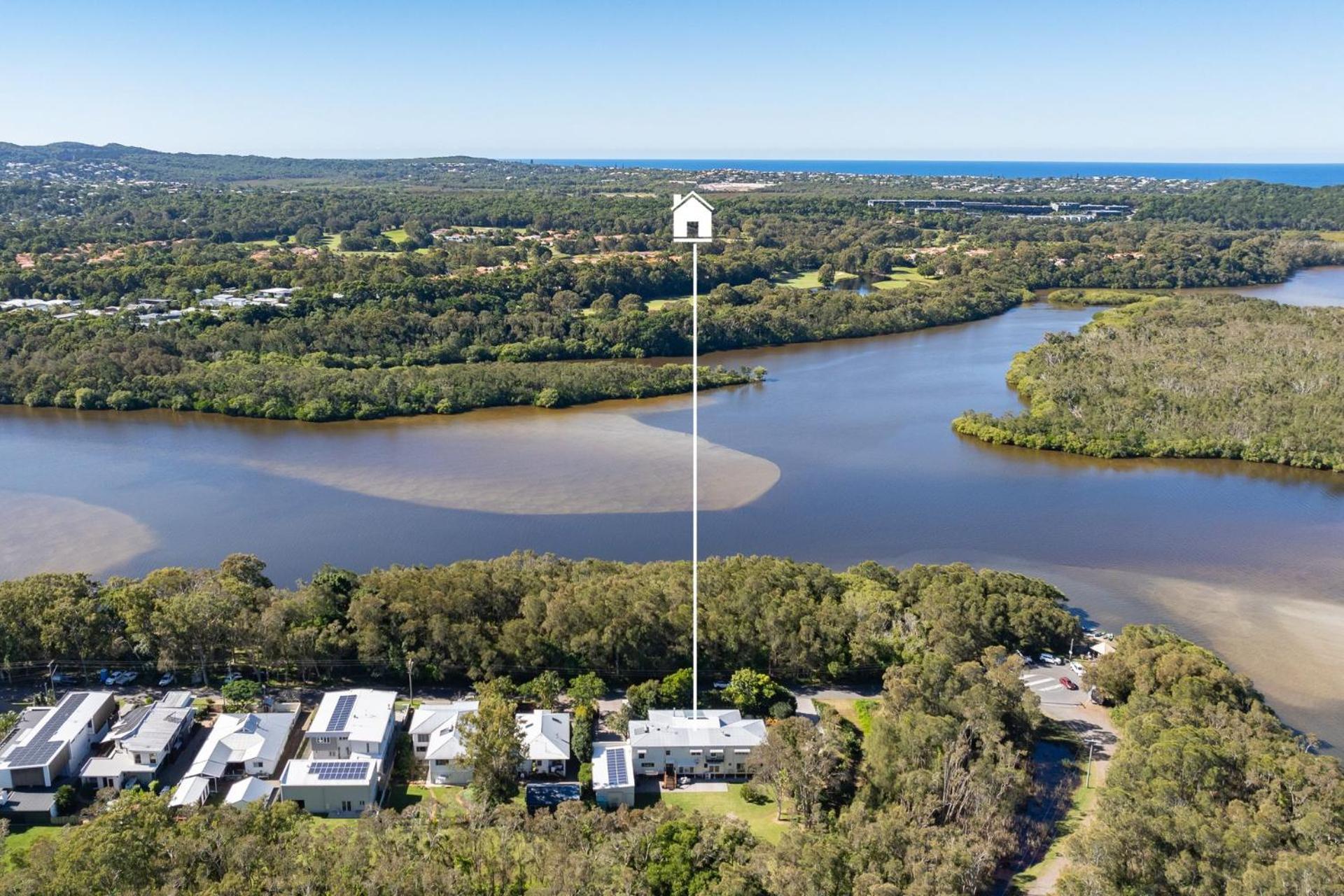 185 Lake Weyba Drive Holiday home