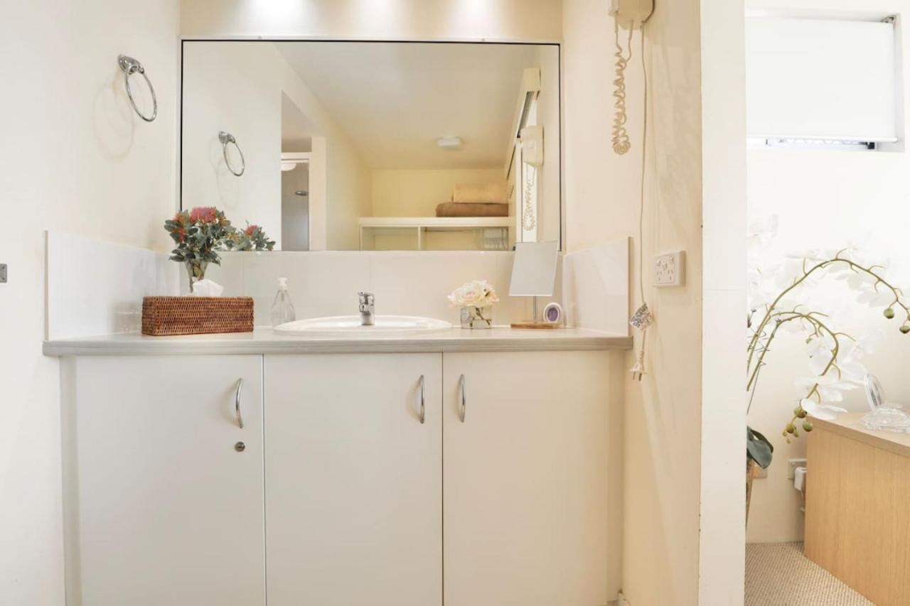 Apartment Opulent Hinterland Sunsets Noosa Heads