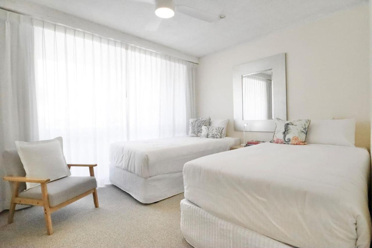 Opulent Hinterland Sunsets Apartment