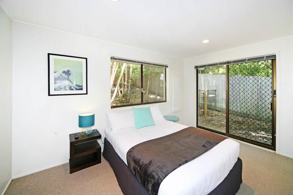 Coastal Pet Retreat With A View *