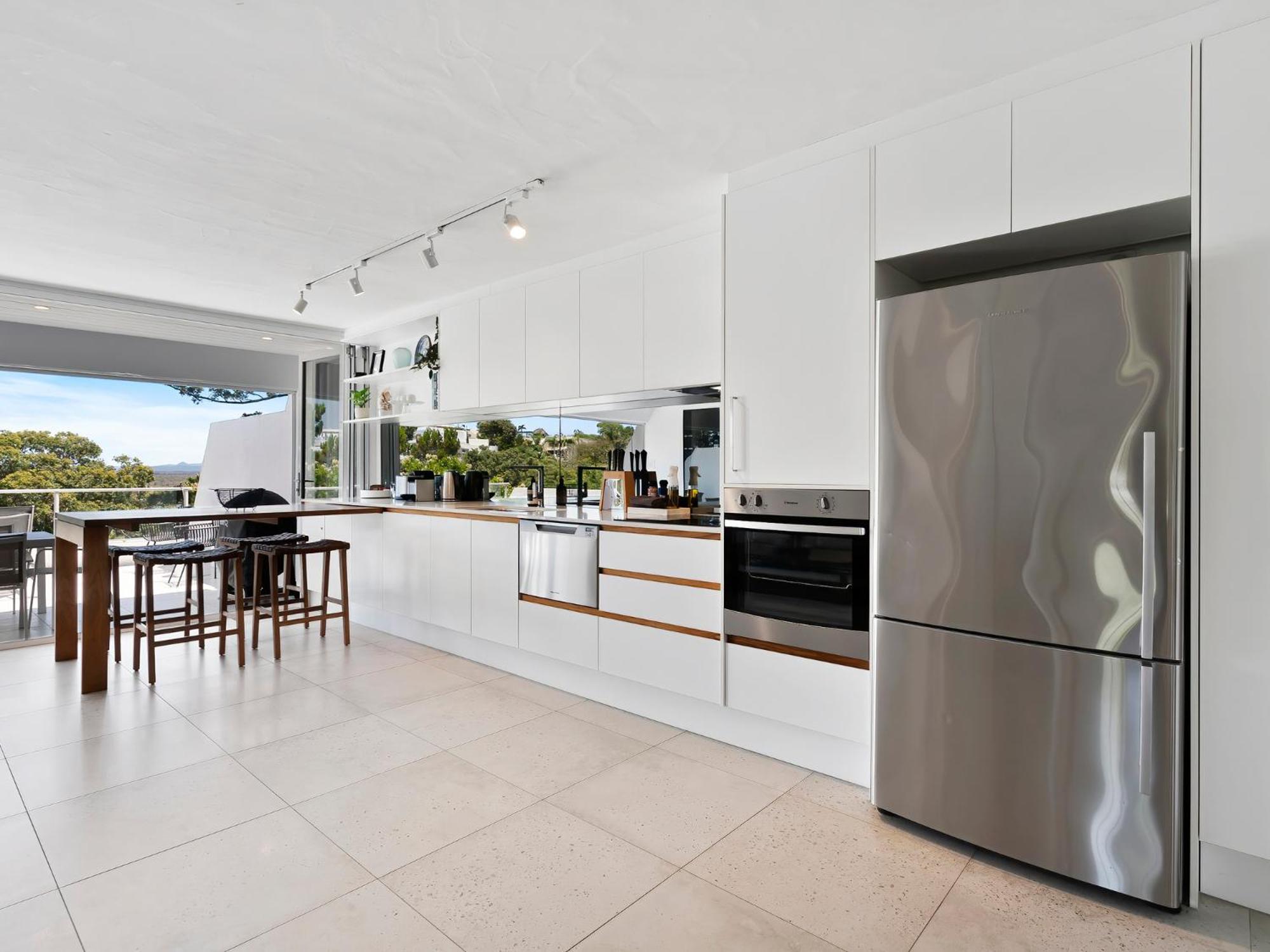 Apartment Views 4 Drive 33 Stylish Coastal Retreat Noosa Heads