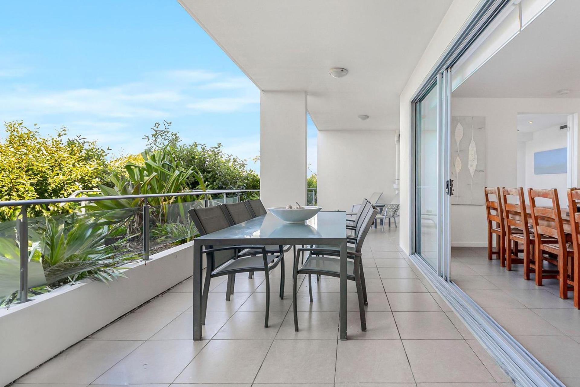 1 Alpha - Lovely And Spacious 3 Bed On One Level Lift Pool Air Con Garden Outlook