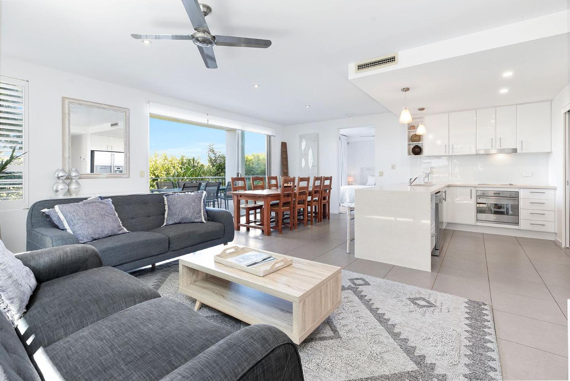 1 Alpha - Lovely And Spacious 3 Bed On One Level Lift Pool Air Con Garden Outlook *