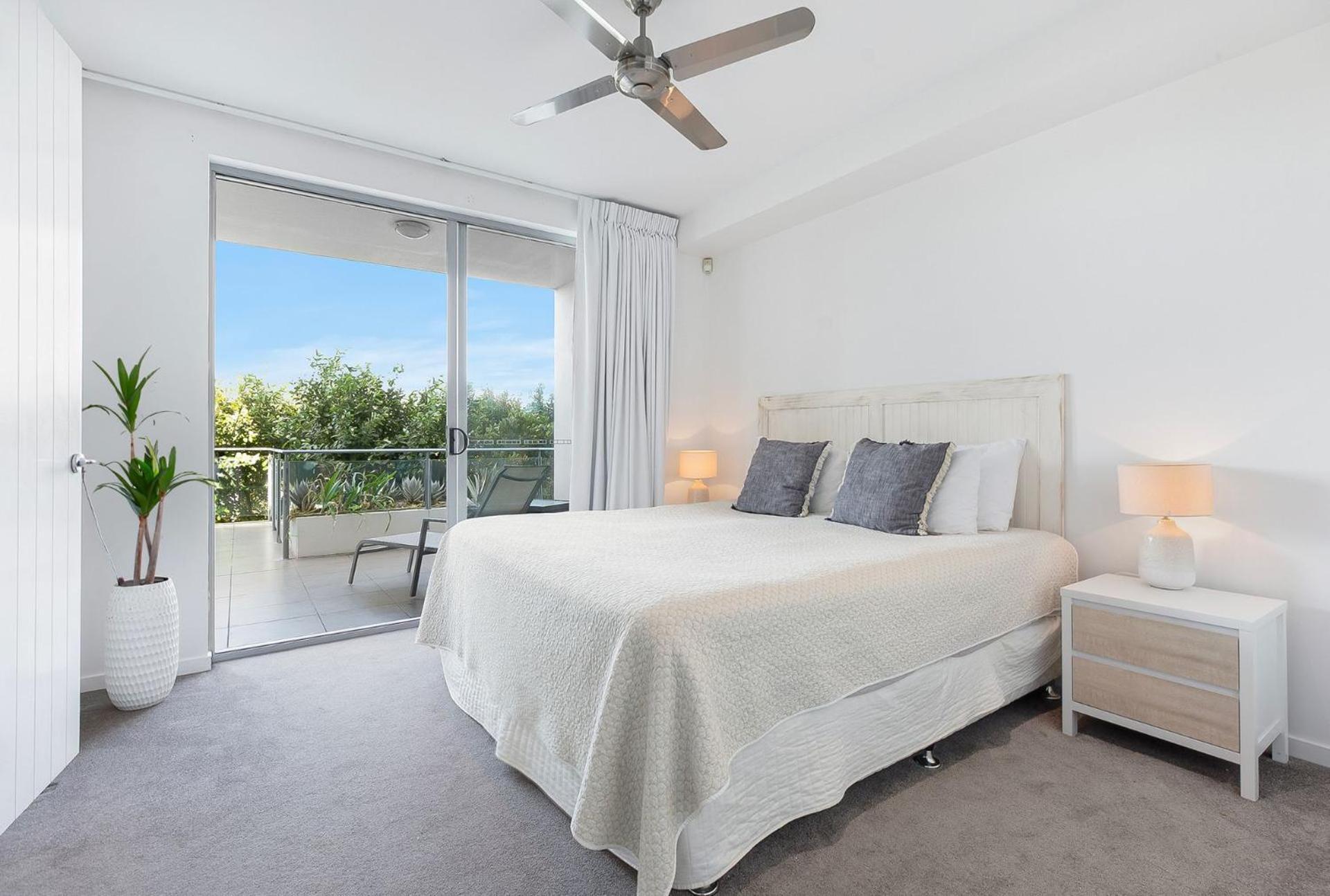 Apartment 1 Alpha - Lovely And Spacious 3 Bed On One Level Lift Pool Air Con Garden Outlook Sunshine Beach