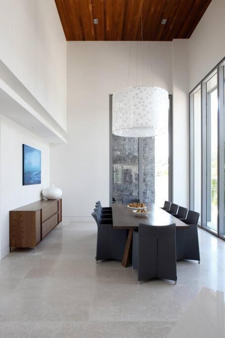 Pousada Racquet Retreat By Secret Destinations- Short Walk To Hastings Street Noosa Heads