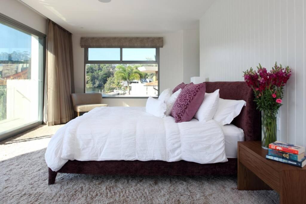Racquet Retreat By Secret Destinations- Short Walk To Hastings Street *