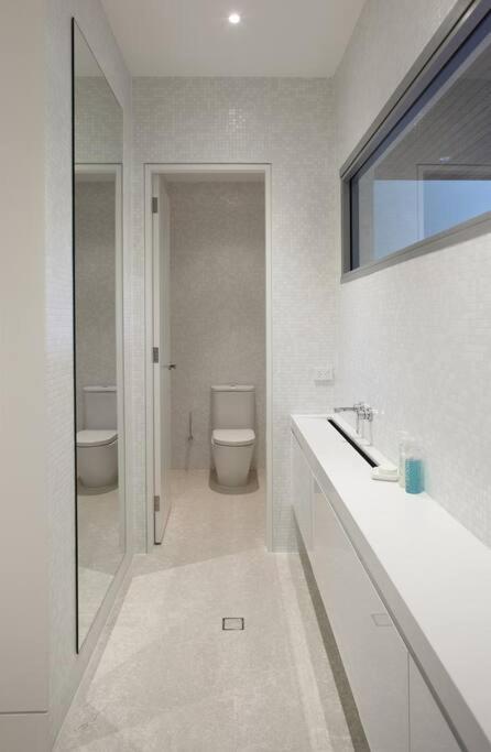 Racquet Retreat By Secret Destinations- Short Walk To Hastings Street Pousada *