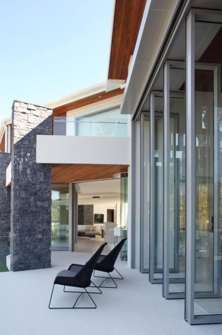 Pousada Racquet Retreat By Secret Destinations- Short Walk To Hastings Street Noosa Heads
