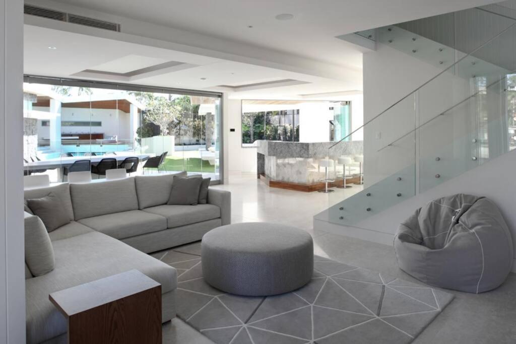 Racquet Retreat By Secret Destinations- Short Walk To Hastings Street *