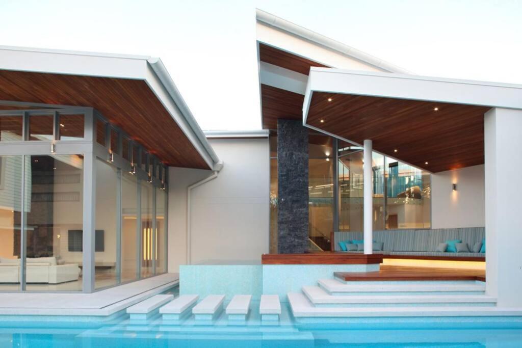 Racquet Retreat By Secret Destinations- Short Walk To Hastings Street Pousada *