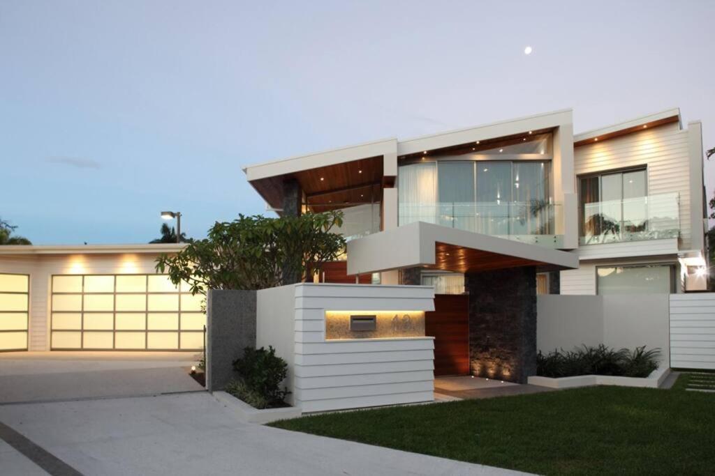 Racquet Retreat By Secret Destinations- Short Walk To Hastings Street