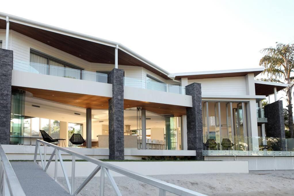 Racquet Retreat By Secret Destinations- Short Walk To Hastings Street Pousada *