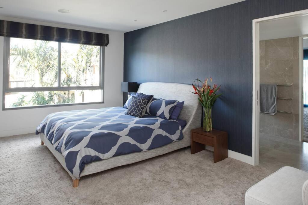 Racquet Retreat By Secret Destinations- Short Walk To Hastings Street Pousada Noosa Heads