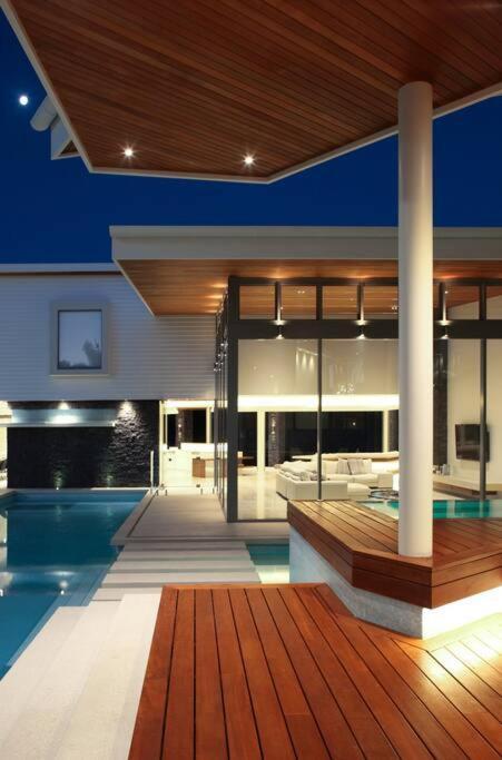Pousada Racquet Retreat By Secret Destinations- Short Walk To Hastings Street *