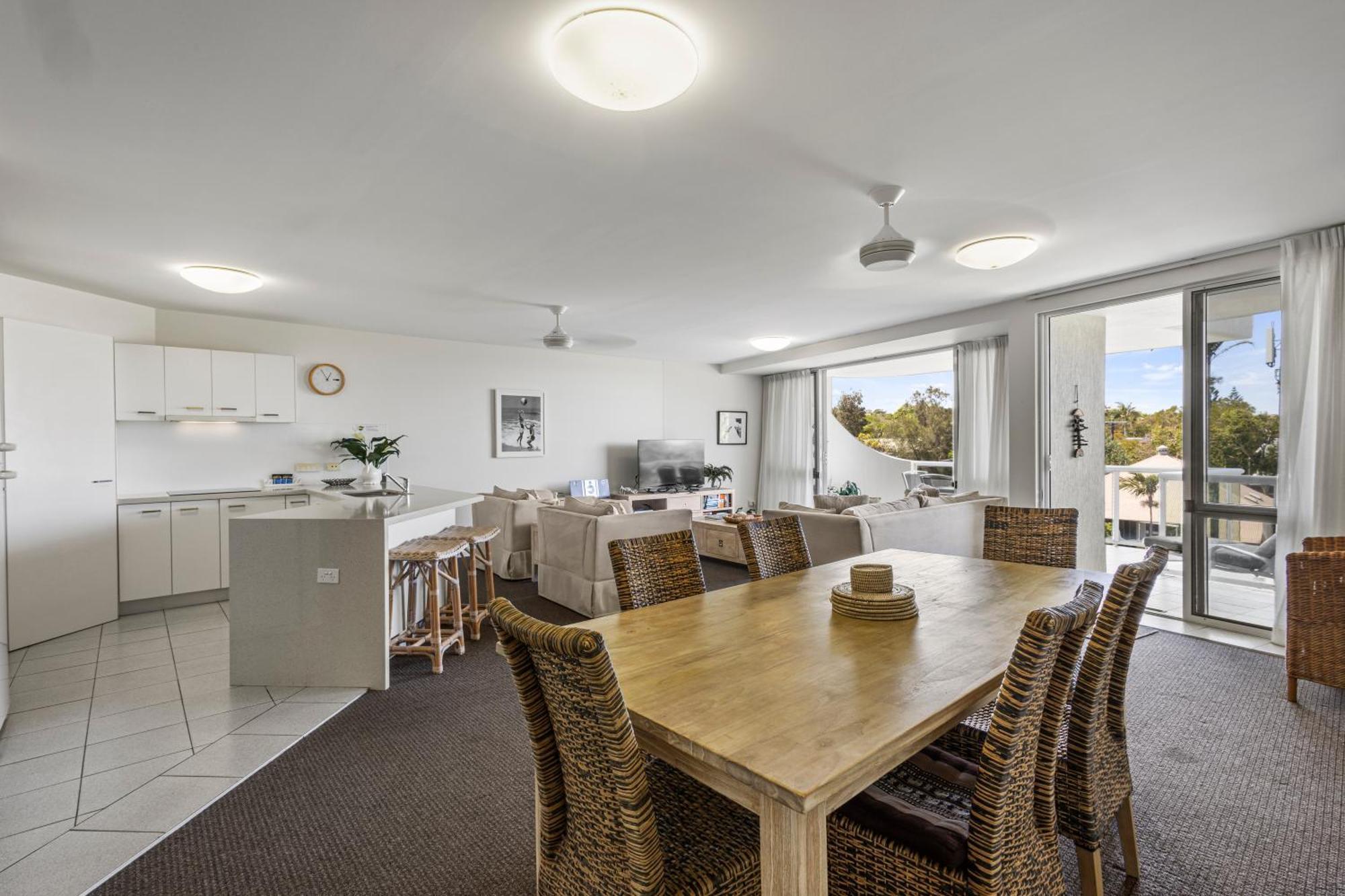 Sunshine Vista Aparthotel