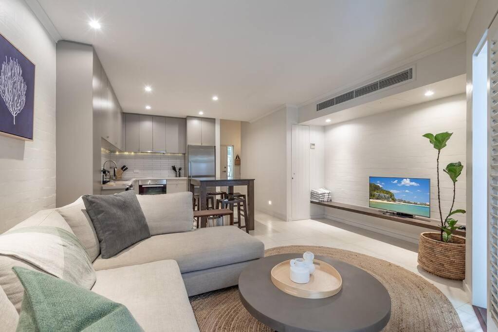 Coastal Serenity At Little Cove Apartment