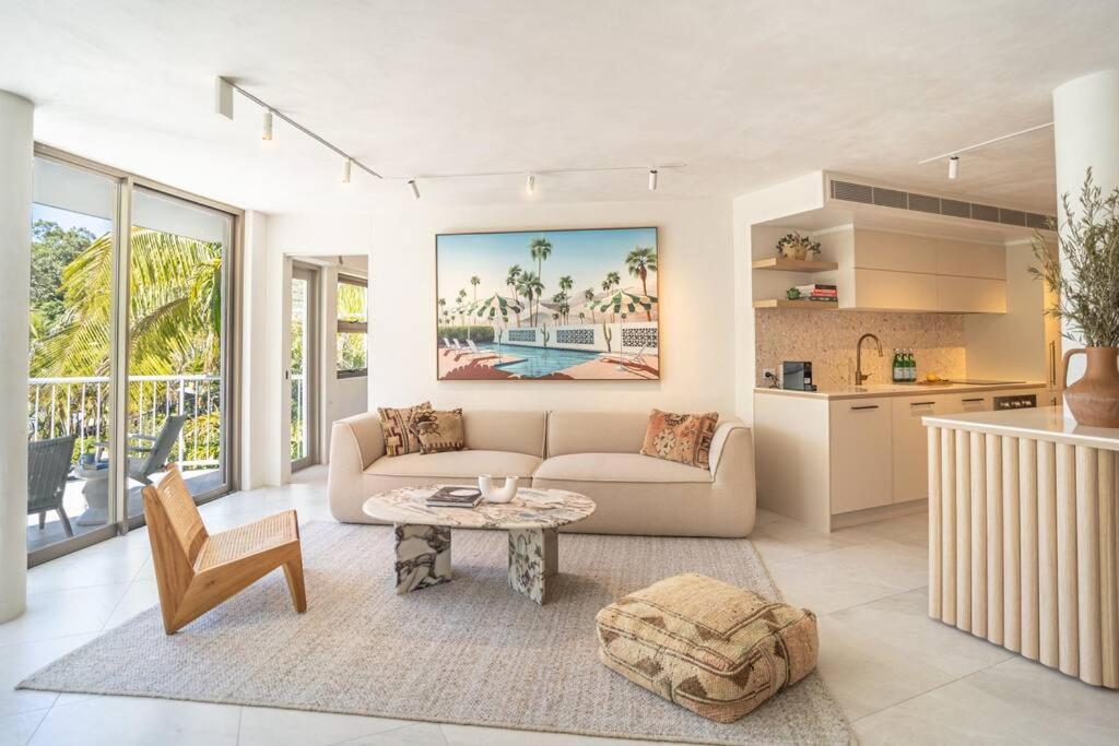 Little Cove Luxe Naousa 10 *