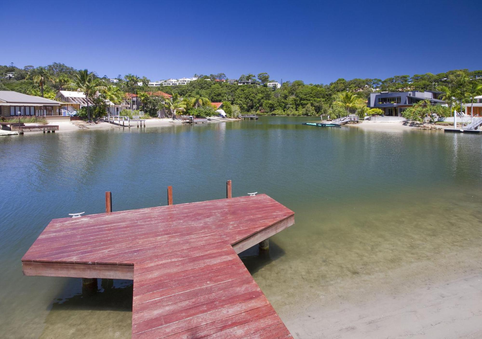 Waterfront Haven, Private Jetty, Near Hastings *