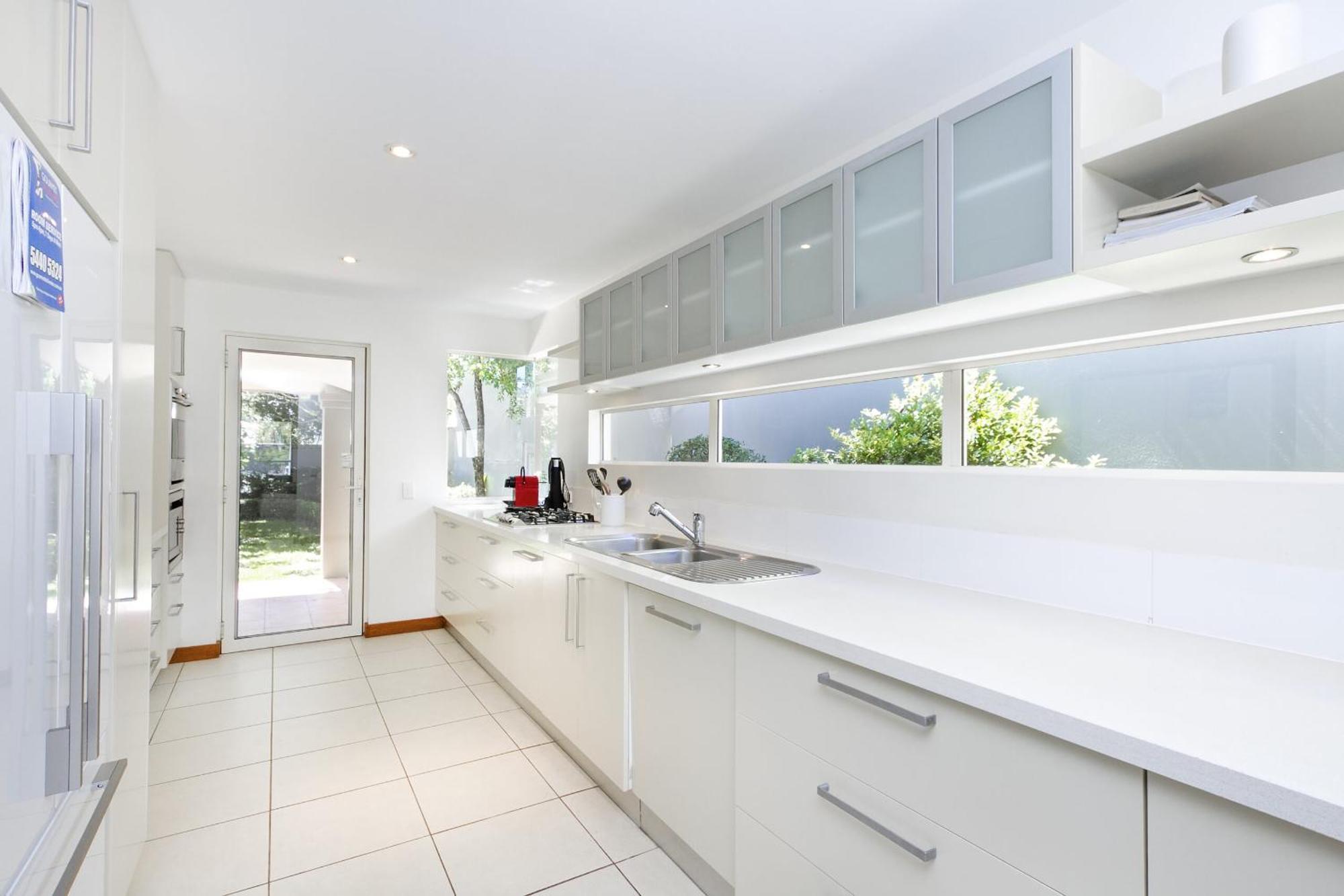 Waterfront Haven, Private Jetty, Near Hastings *