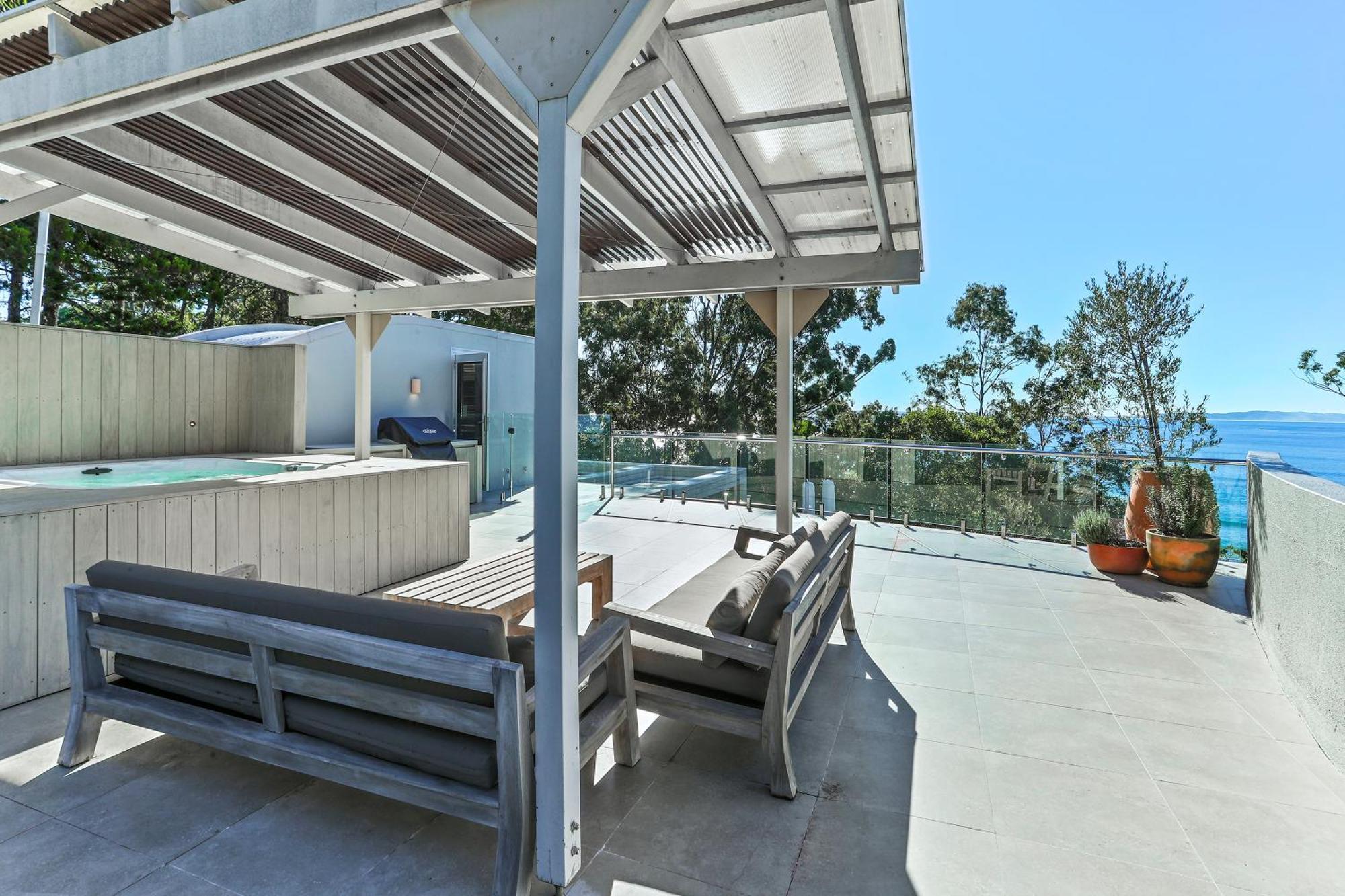 17 * Noosa Heads