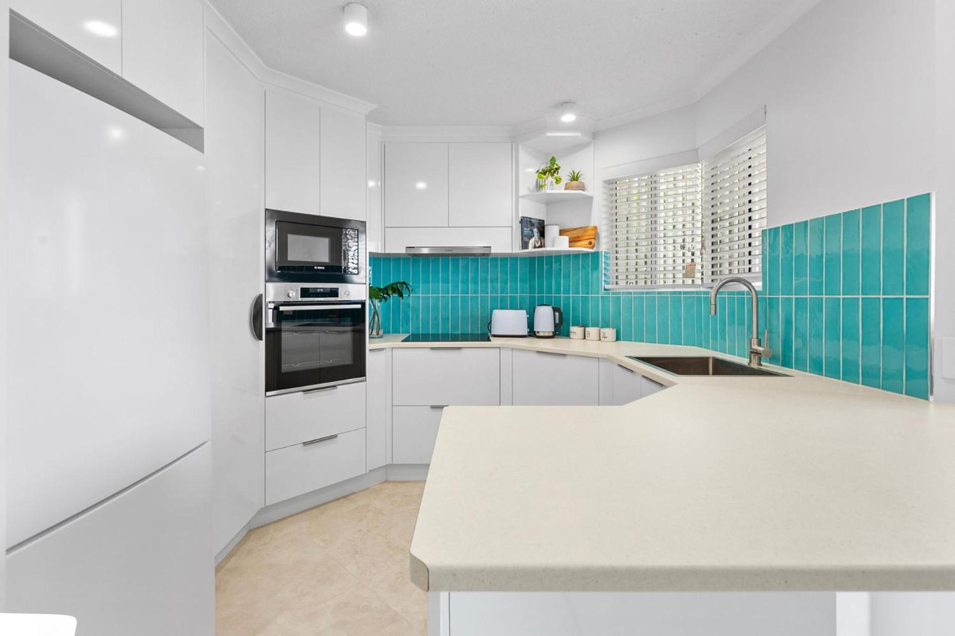 6 Parkshores Sunshine Location Location Location 100m To Access Sunshine Beach
