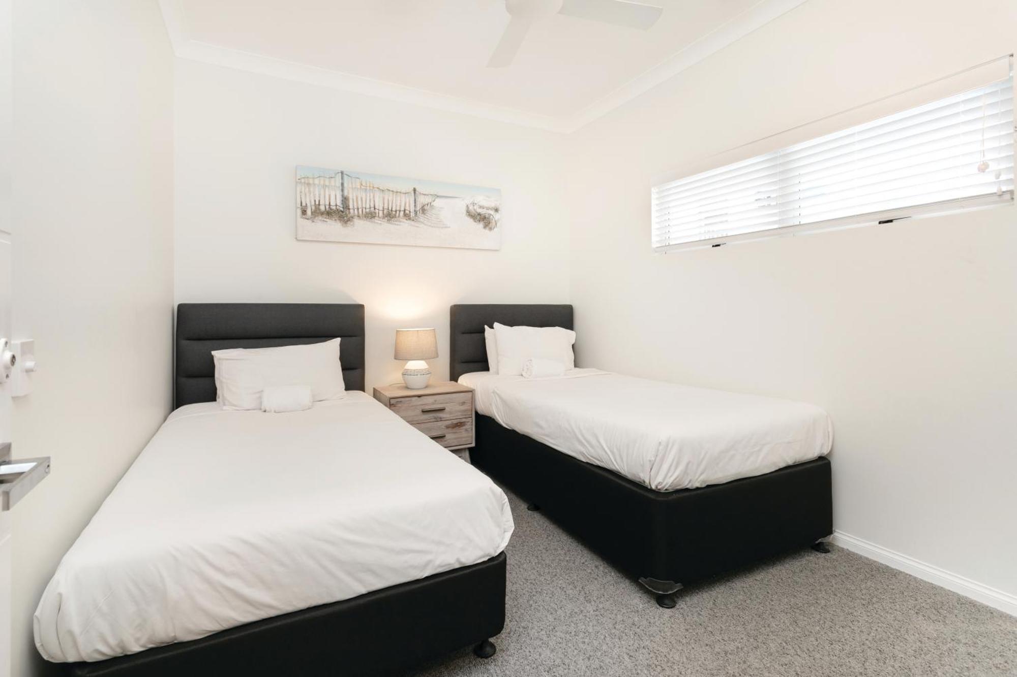 The Lookout 4*