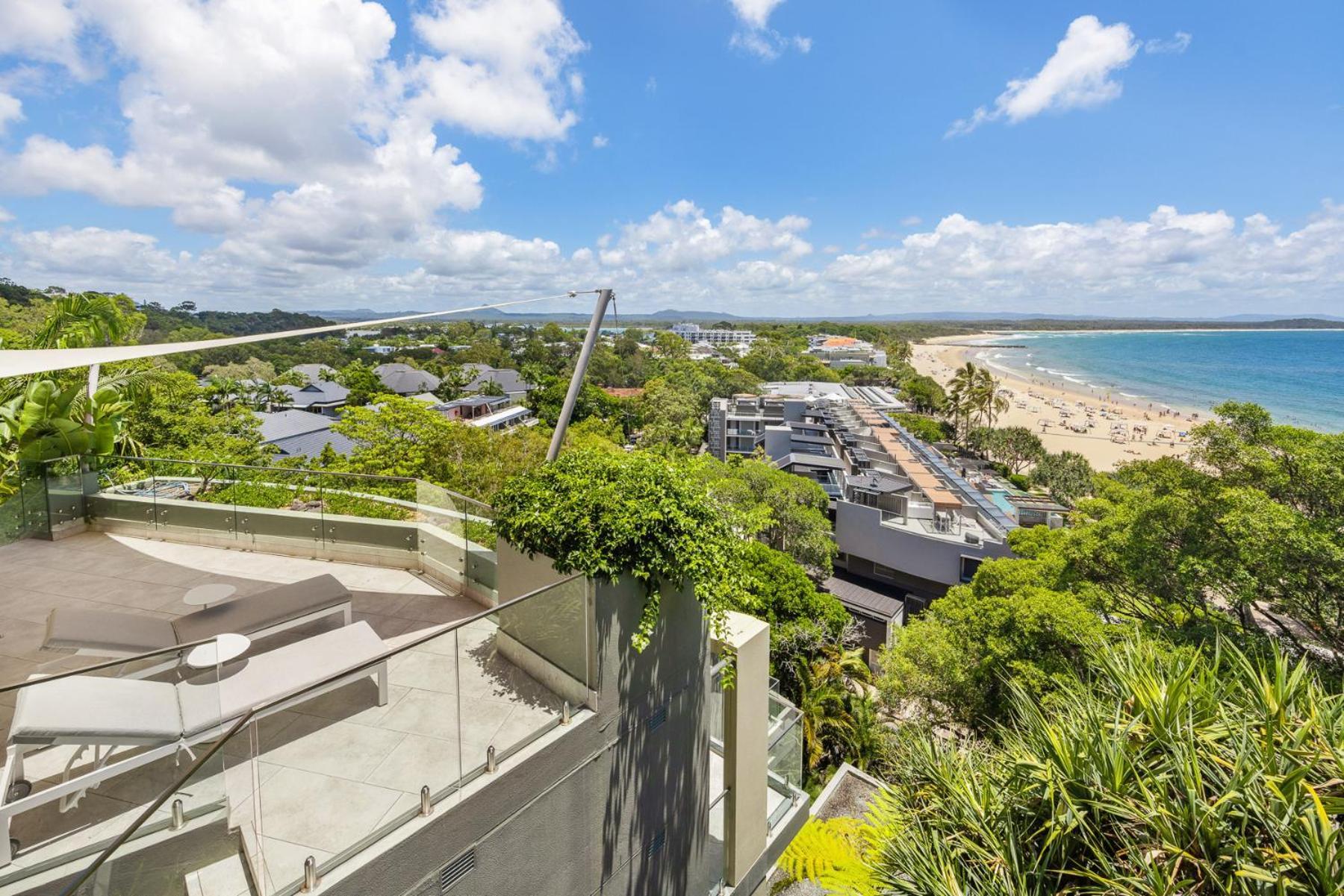 Apartment Hastings Park: Modern, Ocean View Retreat