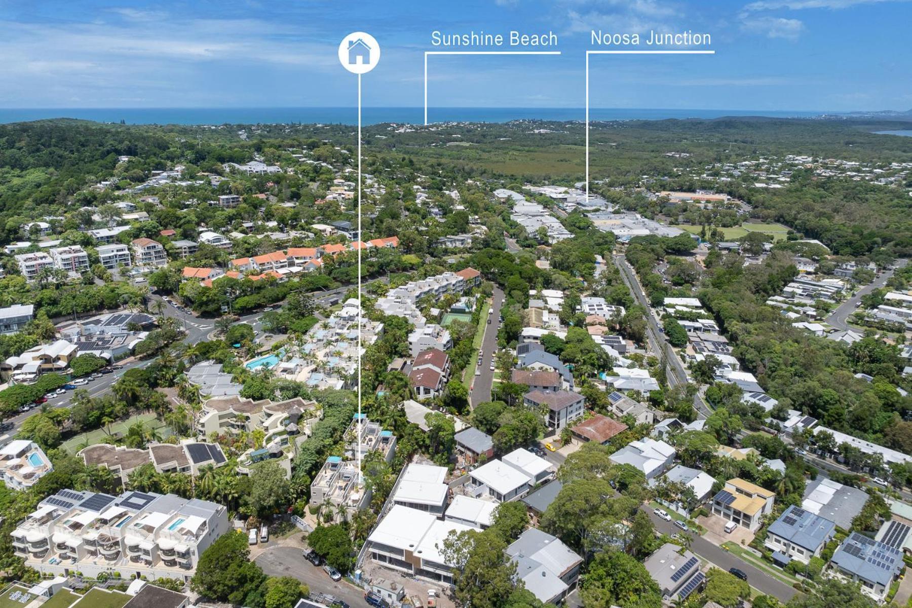 The Sunroom On Hill With Rooftop * Noosa Heads