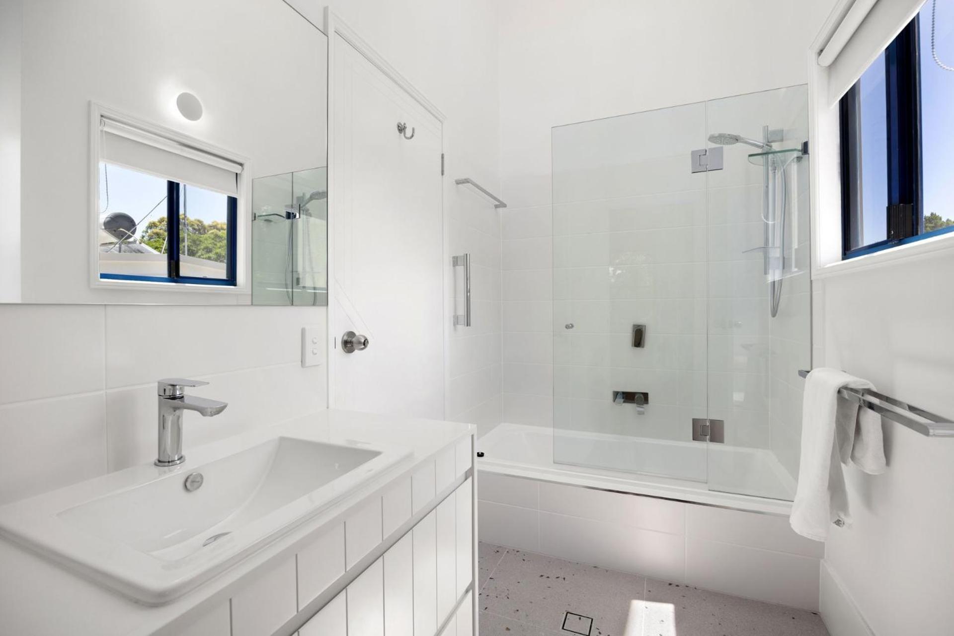 Unit 3 Kookaburra 8 Little Cove Road Little Cove *