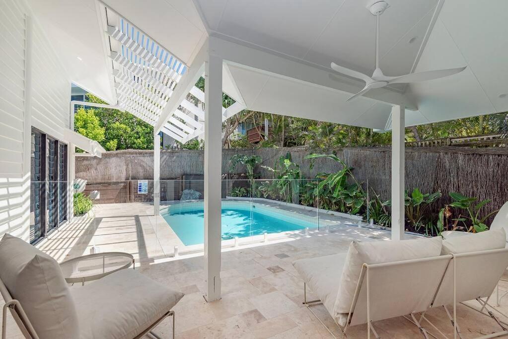 Seaviews At Sunshine Beach,4bd, Pool Holiday home Sunshine Beach