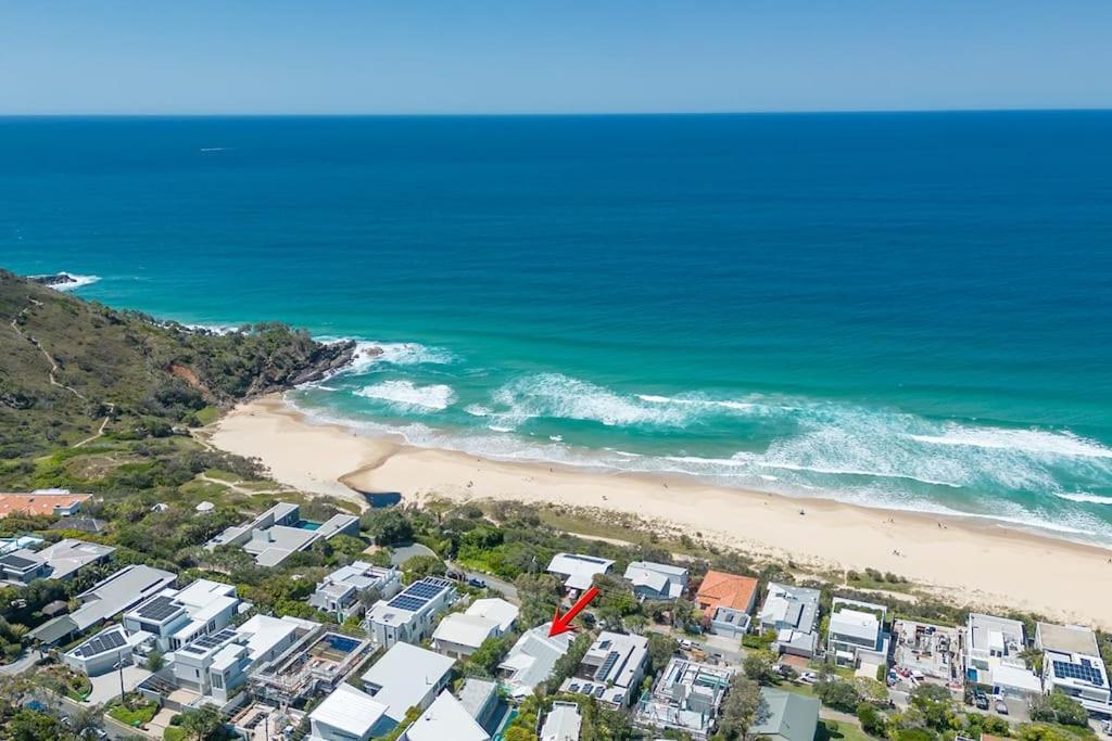 Seaviews At Sunshine Beach,4bd, Pool Holiday home *