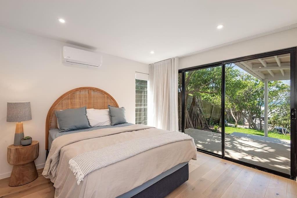 Seaviews At Sunshine Beach,4bd, Pool Holiday home Sunshine Beach