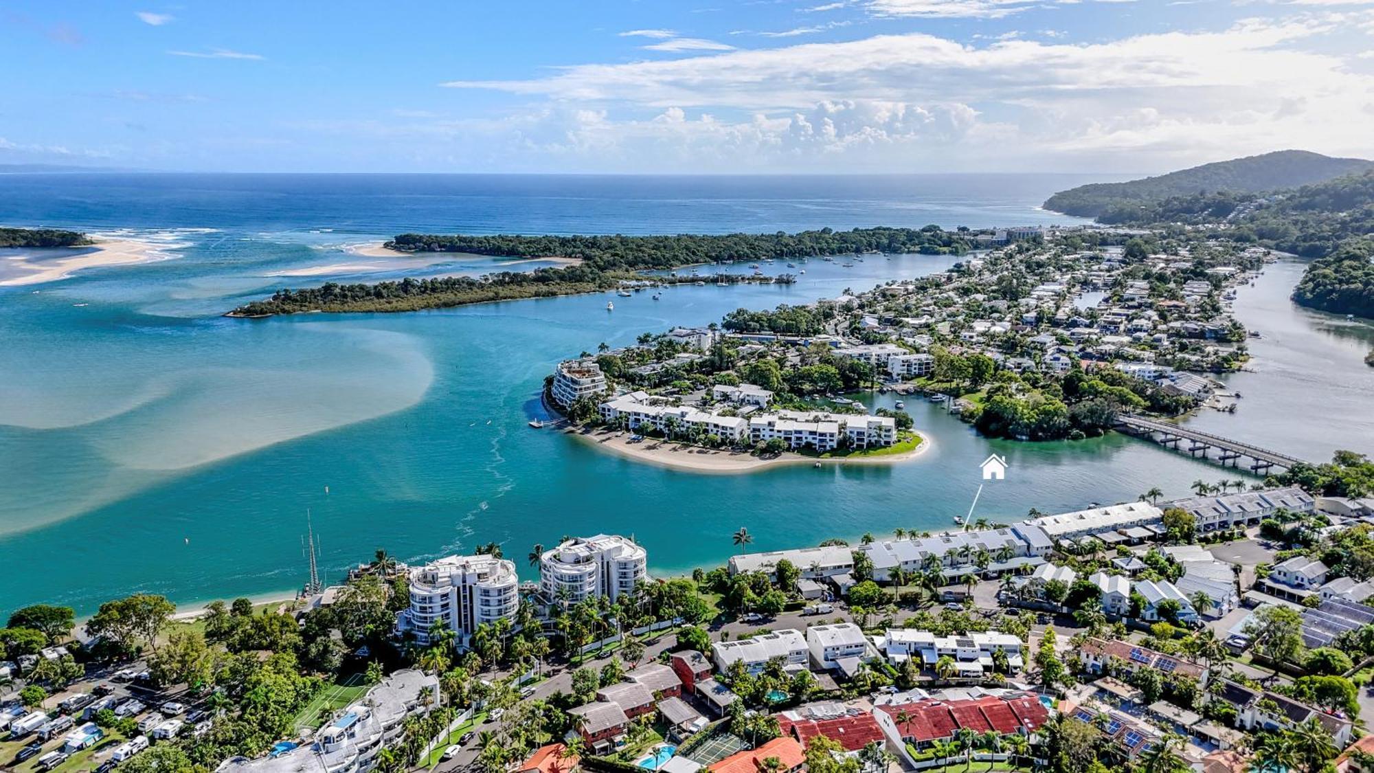 Noosa Riverfront Unit 7 Apartment *