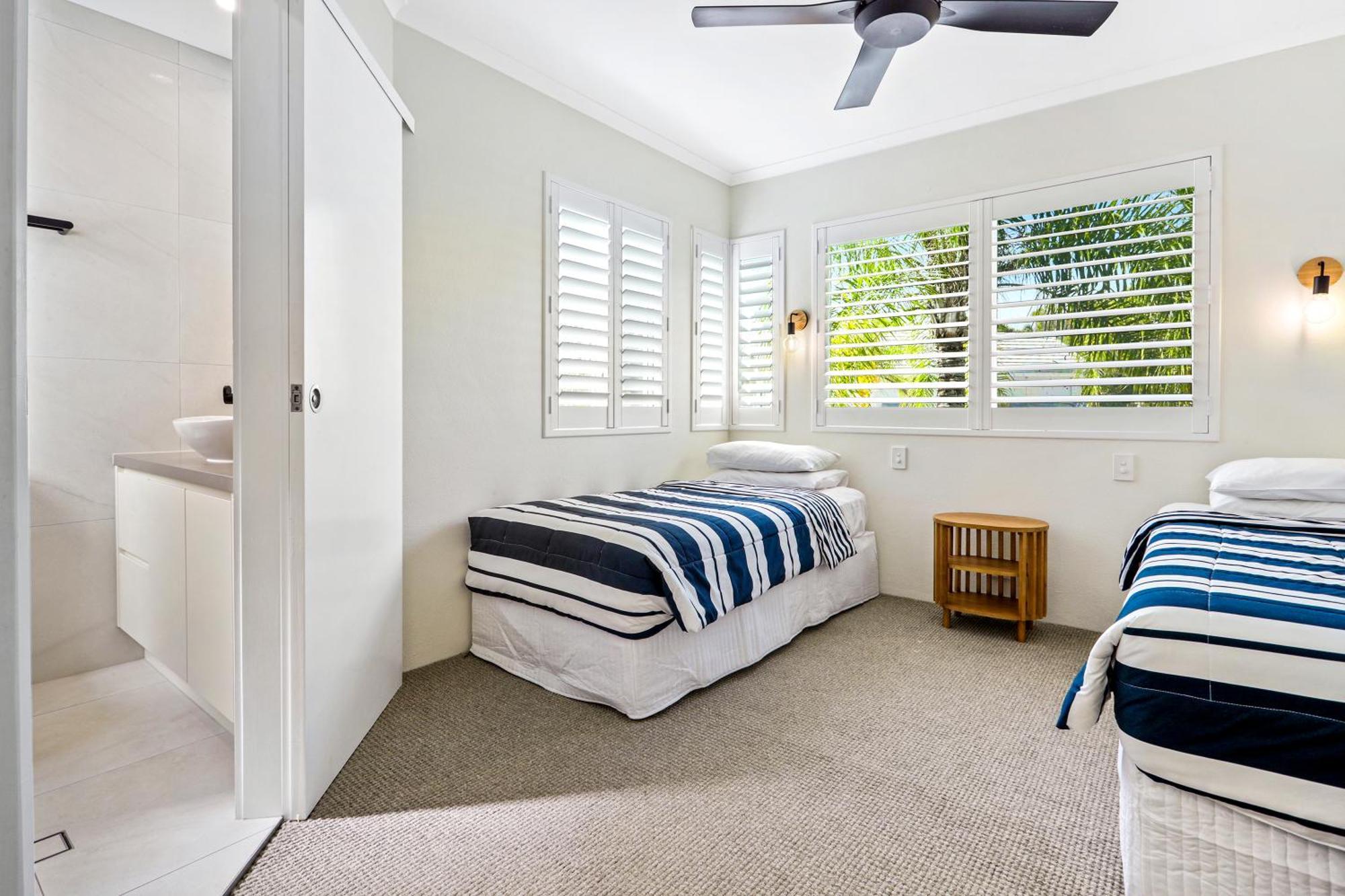Noosa Riverfront Unit 7 *