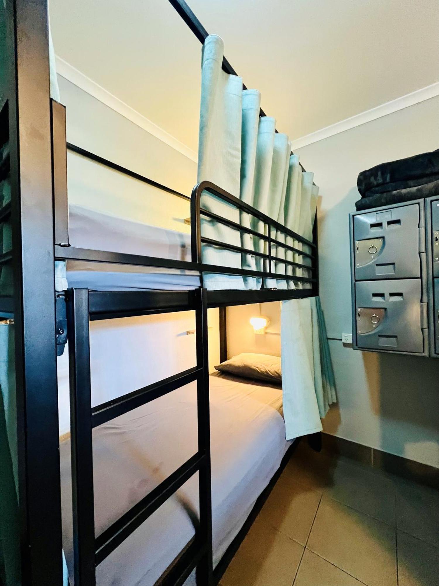 Noosa Flashpackers Hostel Sunshine Beach