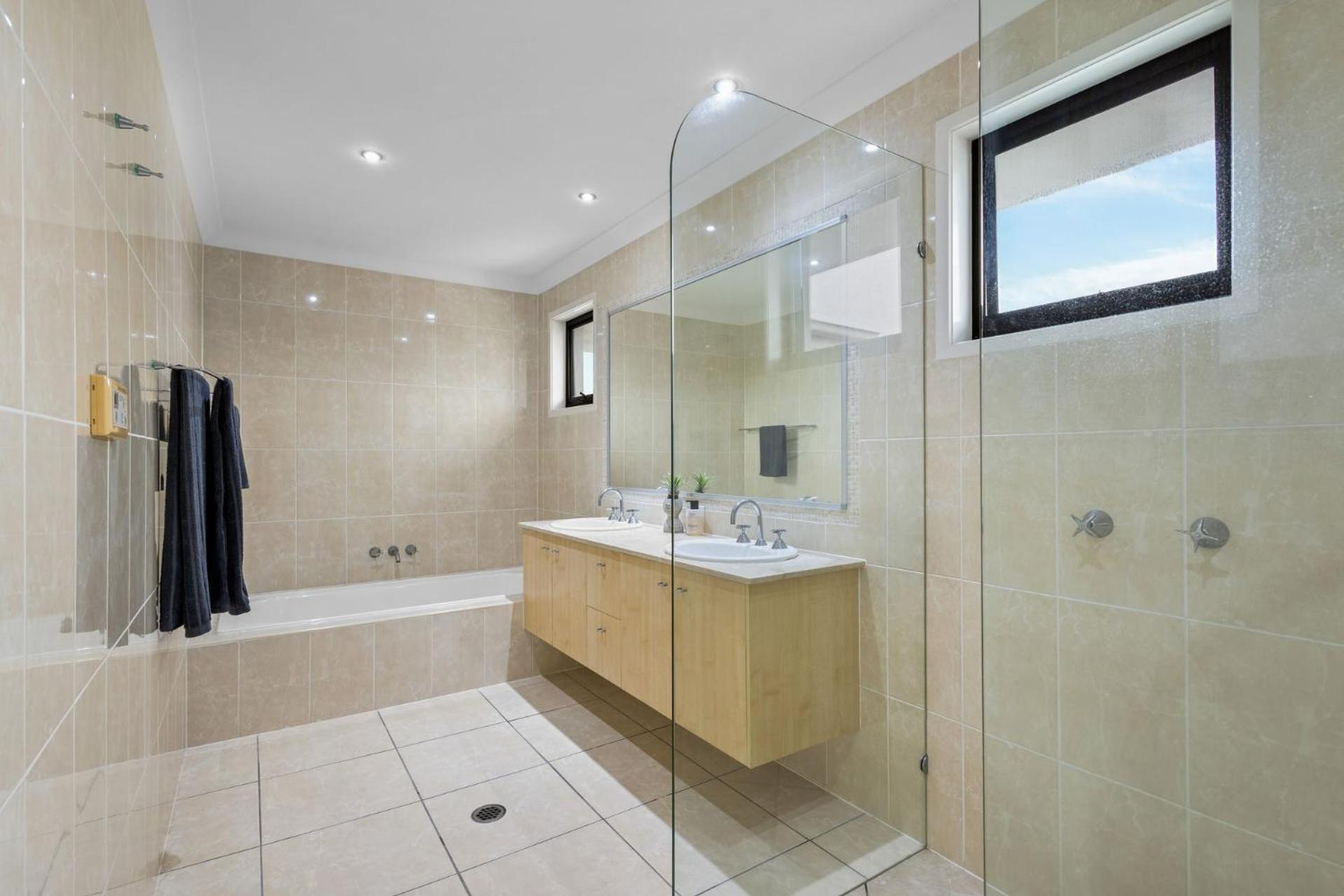 17 Treasure Cove * Noosaville