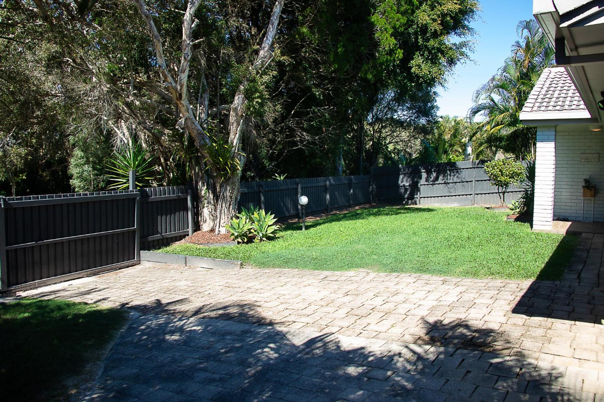 Endless Summer Retreat-pet Friendly, Walk To Shops * Noosa Heads