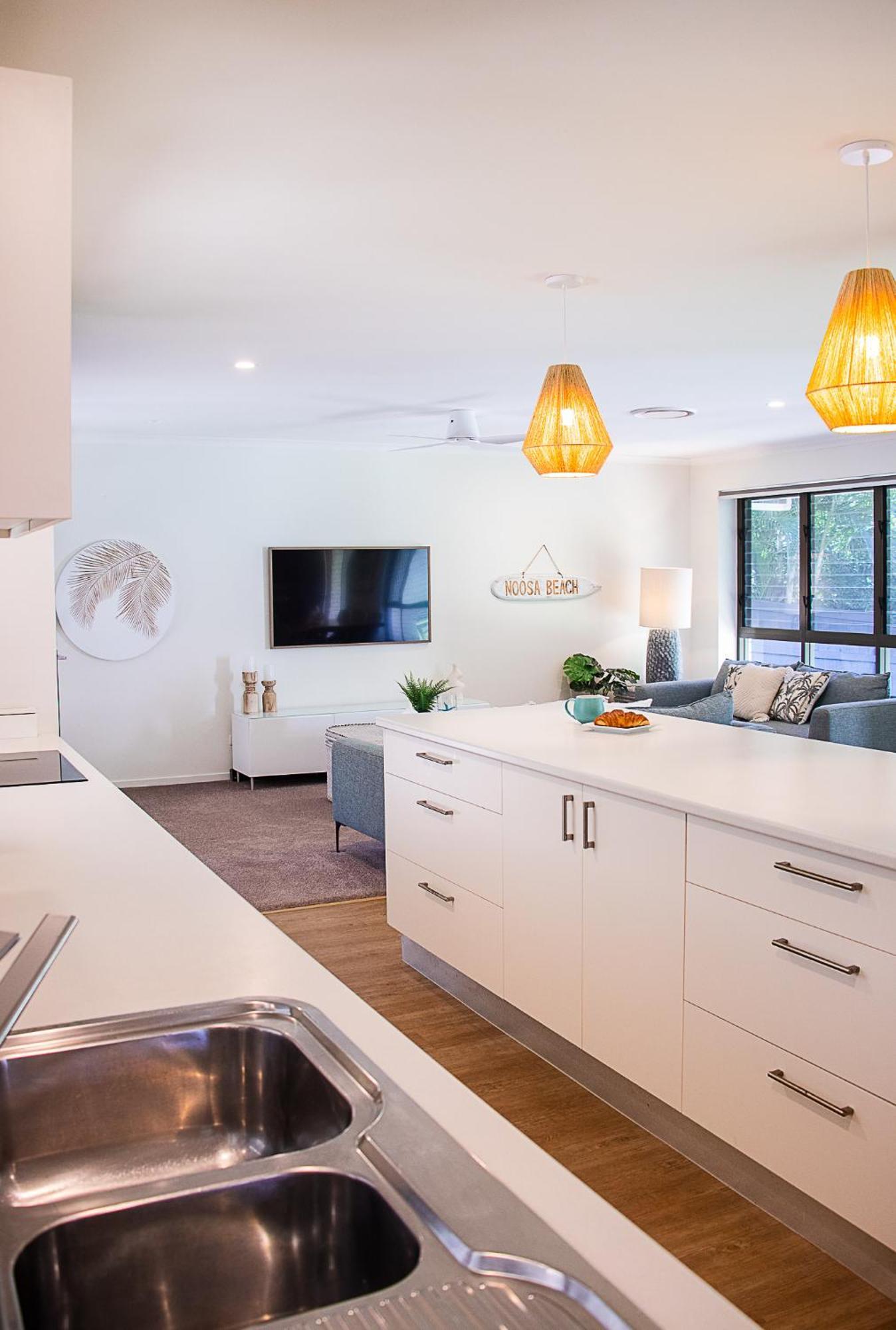 Endless Summer Retreat-pet Friendly, Walk To Shops Casa de férias *