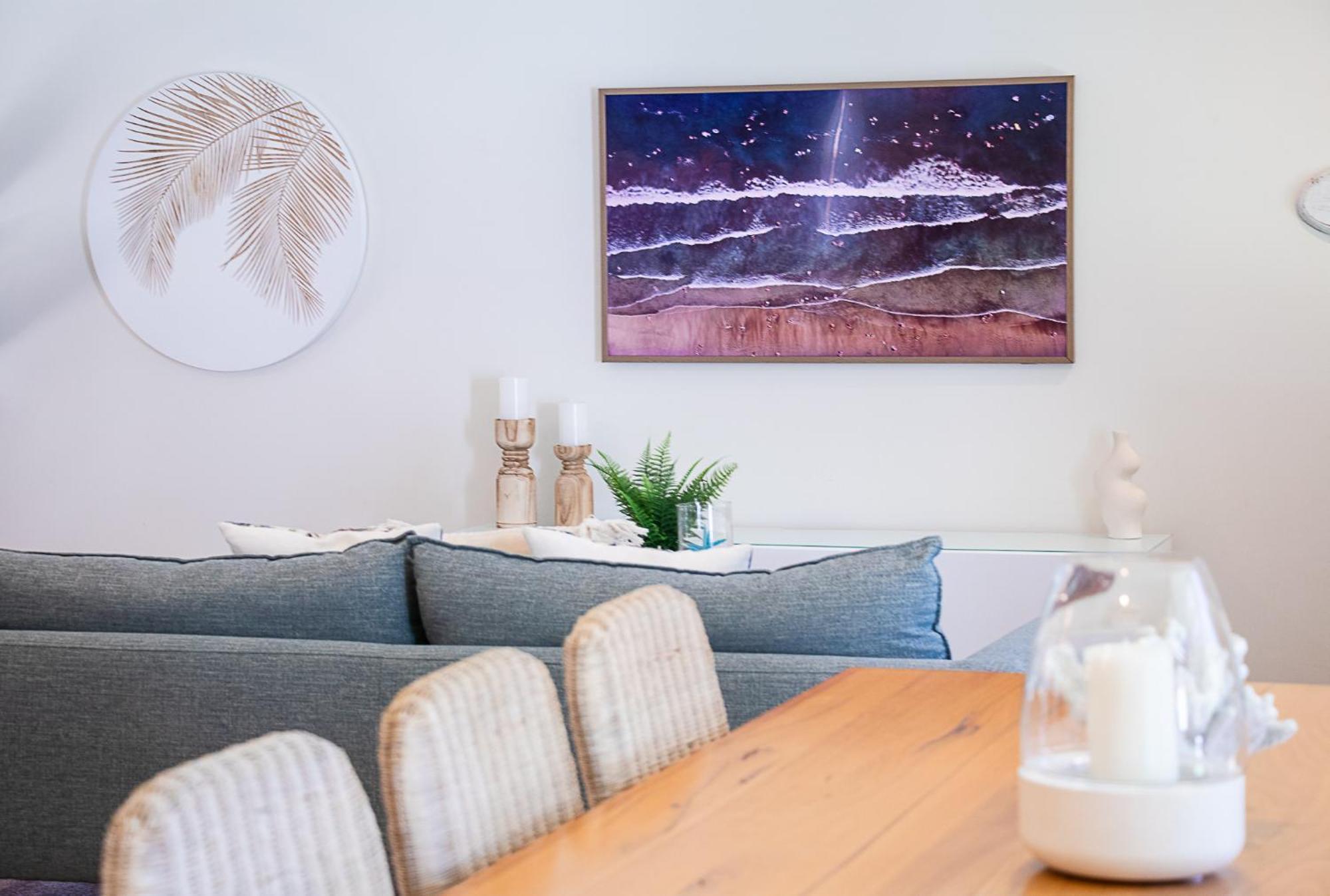Endless Summer Retreat-pet Friendly, Walk To Shops *
