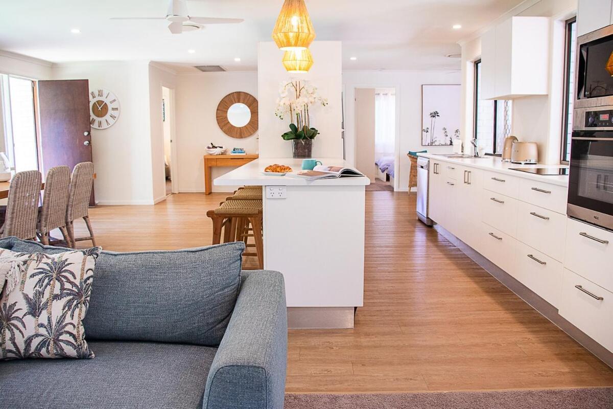 Endless Summer Retreat-pet Friendly, Walk To Shops Casa de férias *