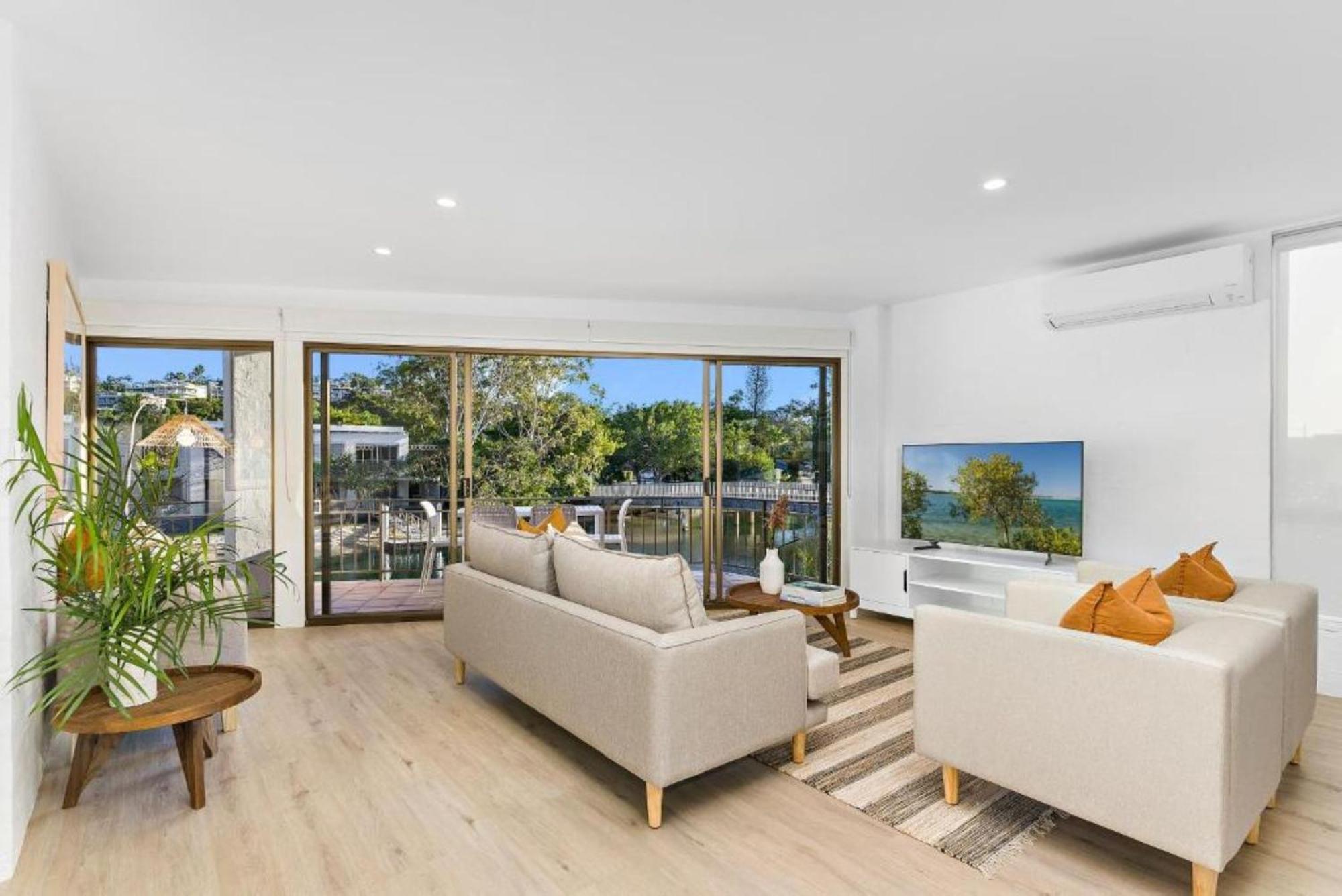 Apartment Edgewater Collection By