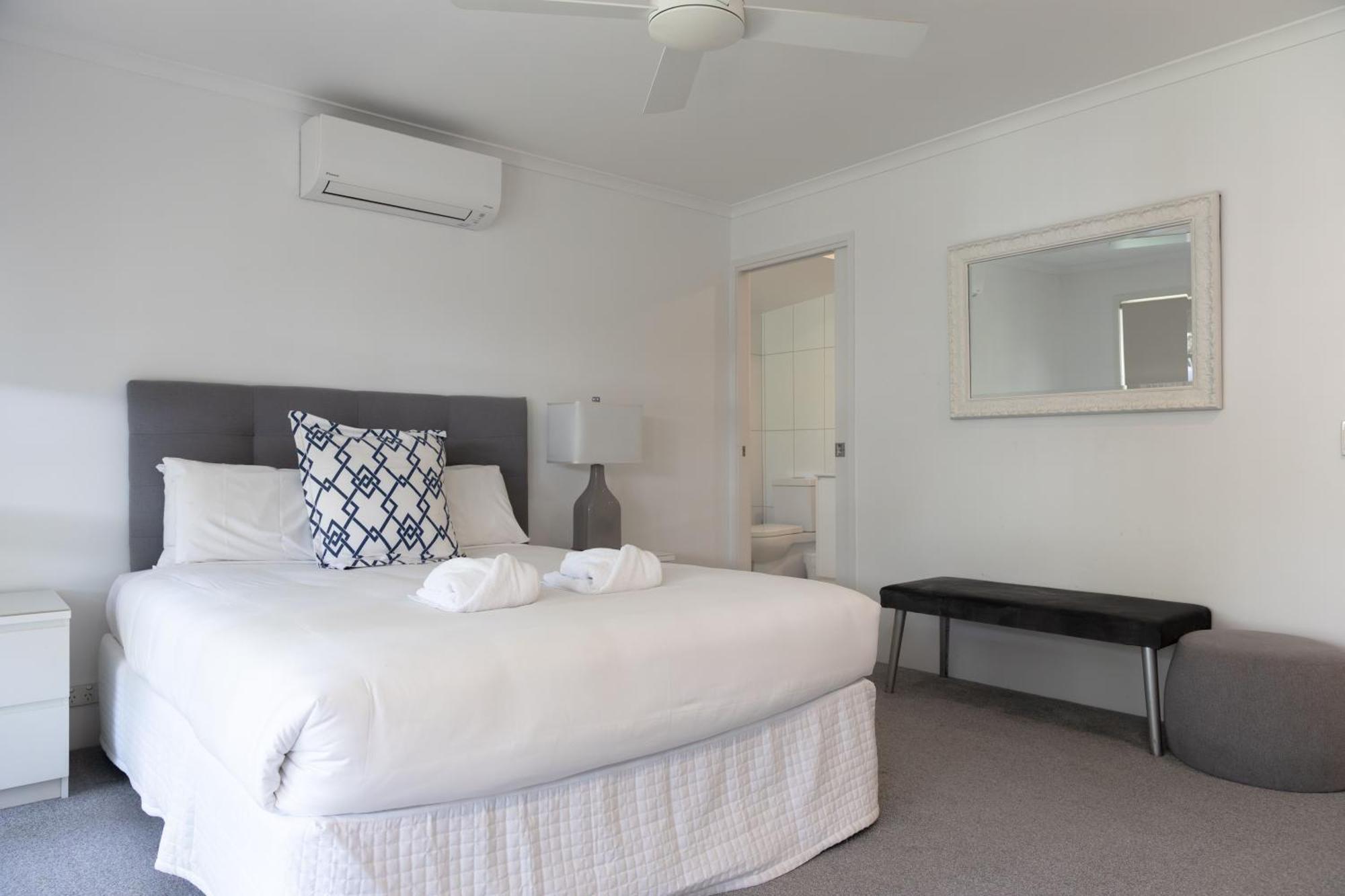 Coral Noosa Noosaville
