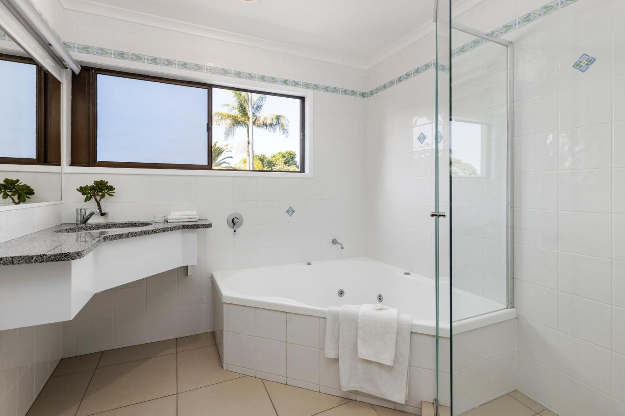 Breathtaking River Views On Noosa Parade Holiday home Noosa Heads