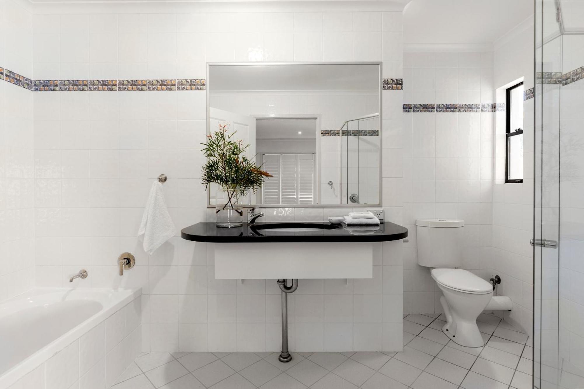 Holiday home Breathtaking River Views On Noosa Parade *