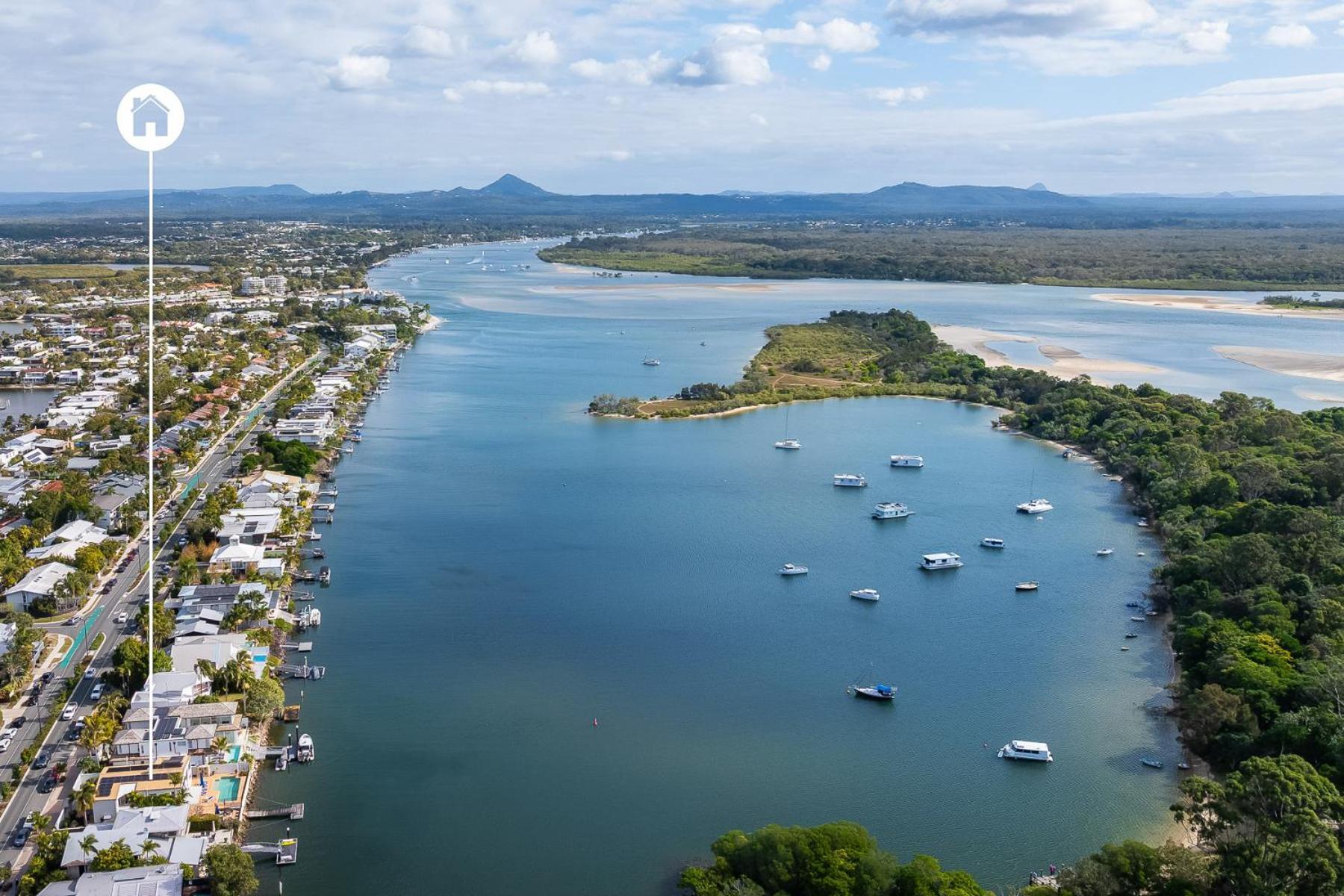 Breathtaking River Views On Noosa Parade
