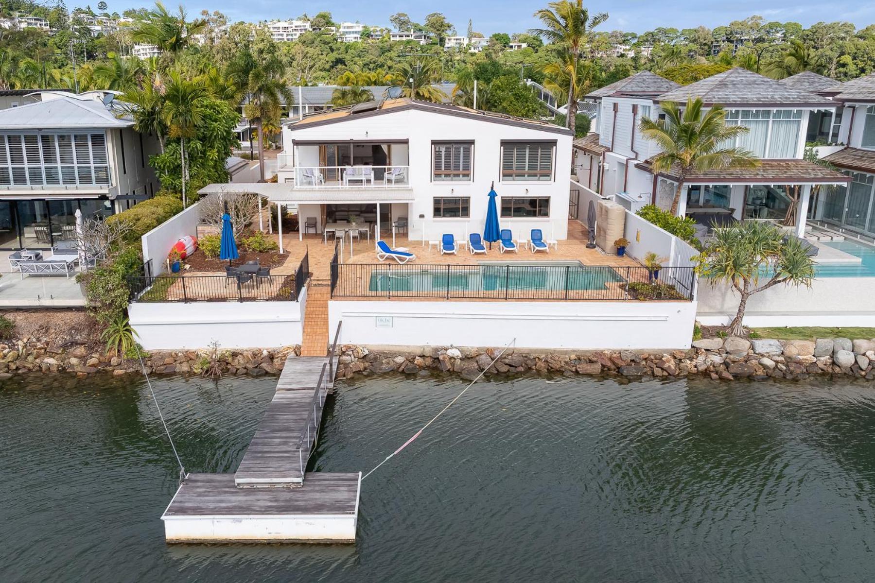 Holiday home Breathtaking River Views On Noosa Parade Noosa Heads